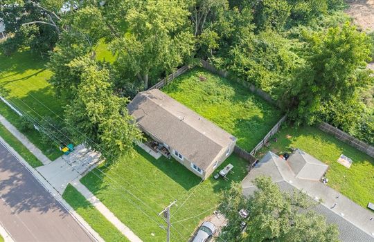 03-8231 Travis St-17