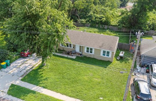 04-8231 Travis St-02