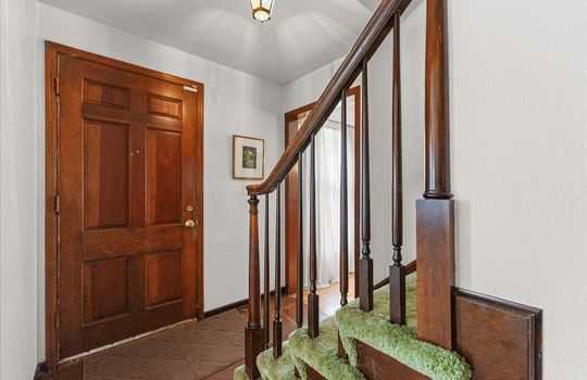 04-7205 Woodward St-29