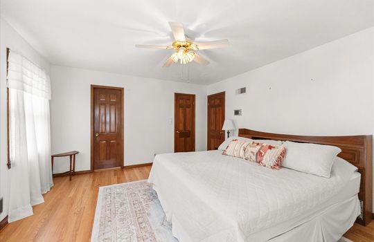 13-7205 Woodward St-20