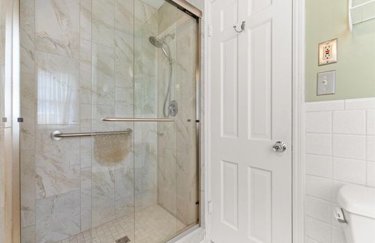 15-7205 Woodward St-18