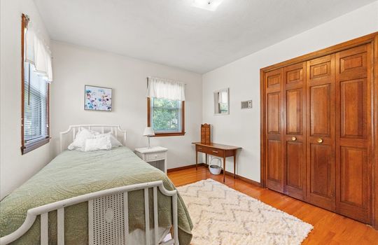 18-7205 Woodward St-14