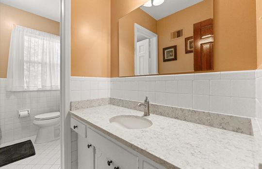 19-7205 Woodward St-16