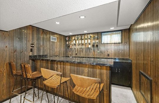 24-7205 Woodward St-10