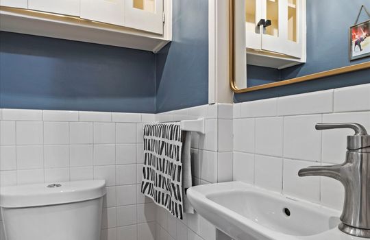 18-1127 W 76 Terrace