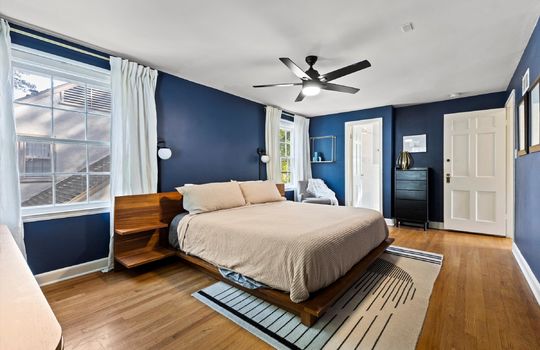 20-1127 W 76 Terrace