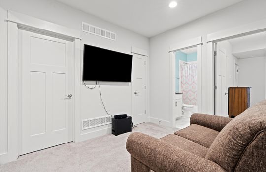 24-21373 W 117th Terrace