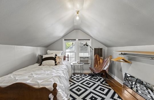 27-1127 W 76 Terrace