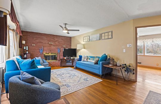 08-10100 E 86 Terrace