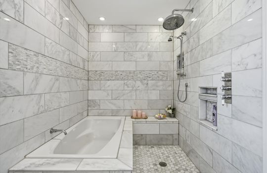 22-10310 Sagamore Ln