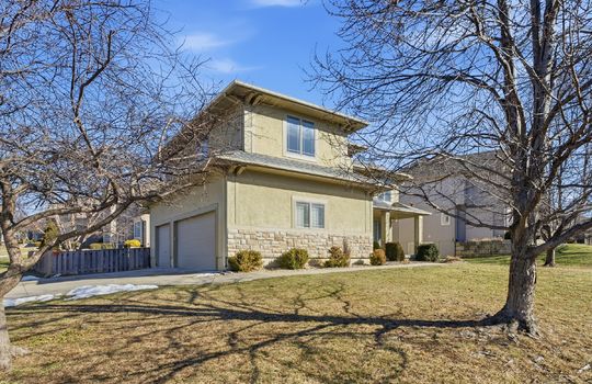 03-2300 NE Silver Spring Ln