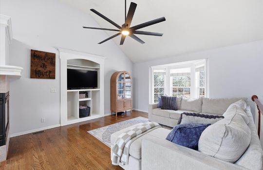 04-12187 S Troost St