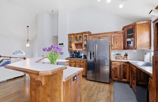 07-12187 S Troost St