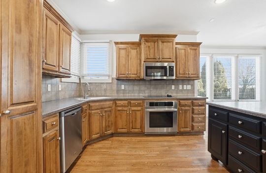 12-2300 NE Silver Spring Ln