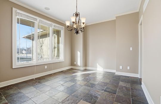 16-2300 NE Silver Spring Ln