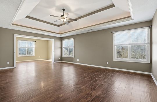 19-2300 NE Silver Spring Ln