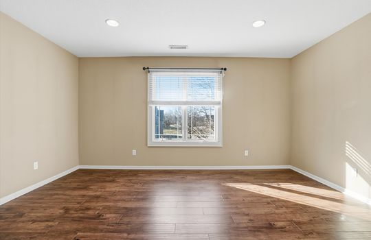 22-2300 NE Silver Spring Ln