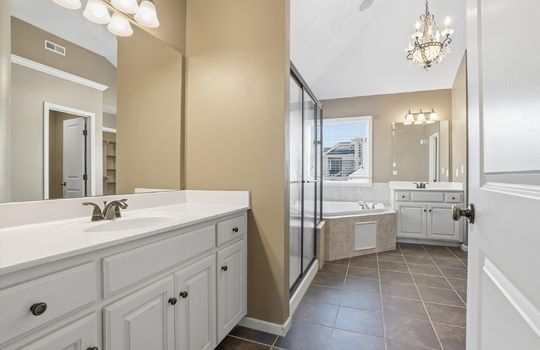 23-2300 NE Silver Spring Ln