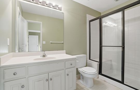 28-2300 NE Silver Spring Ln