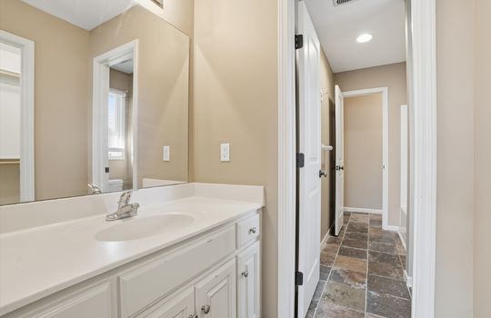 30-2300 NE Silver Spring Ln