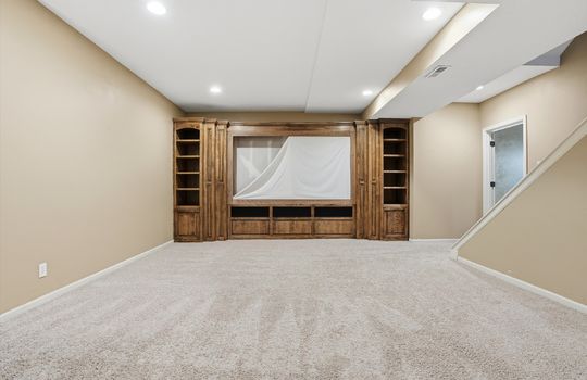 33-2300 NE Silver Spring Ln