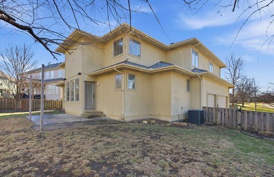 43-2300 NE Silver Spring Ln