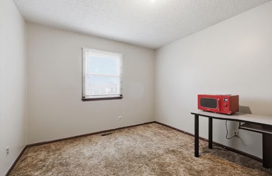 19-115 Manor Pl