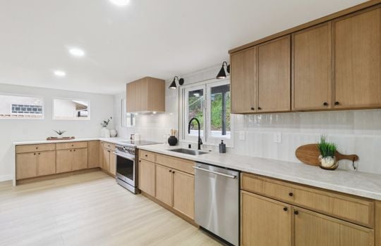 12-web-or-mls-Rous St-S1202-012