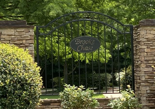 Brooke-Chase-Neighborhood