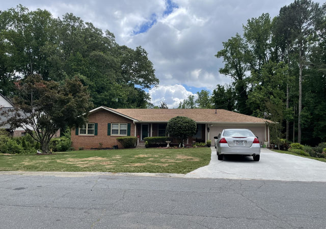 Seven-Springs-House-3