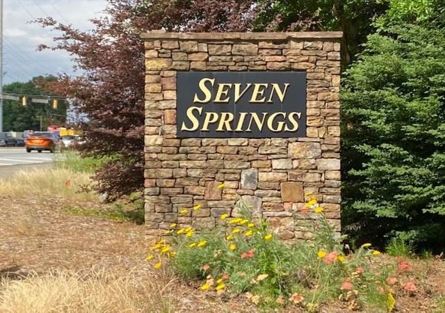 Seven-Springs-Neighborhood-2