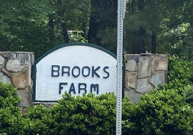 Brooks-Farm-Dallas-Entrance