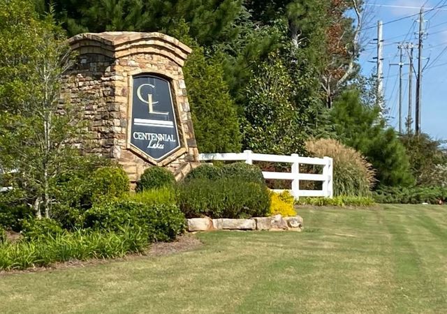 Centennial-Lakes-Neighborhood