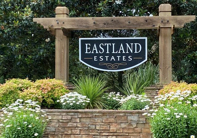Eastland-Estates-Entrance
