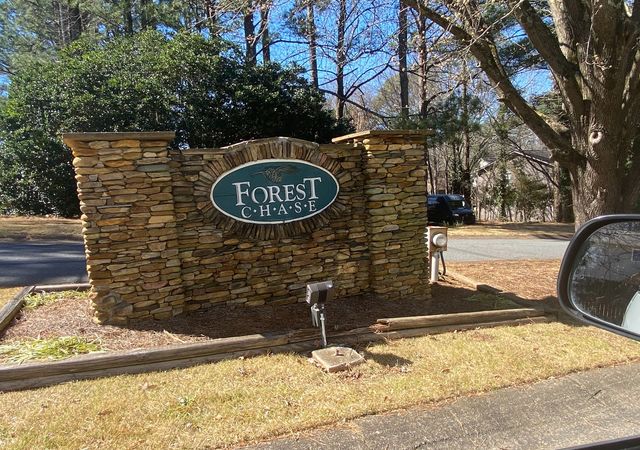 Forest-Chase-Neighborhood