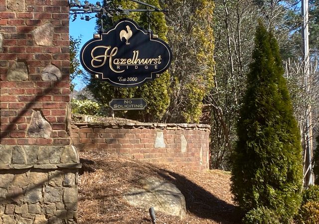 Hazelhurst-Ridge-Neighborhood