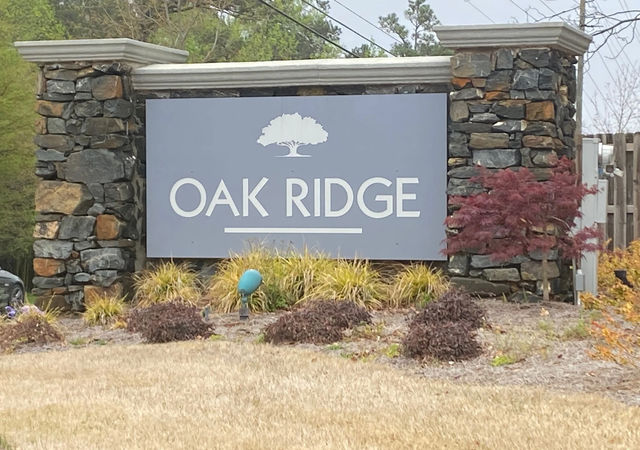 Oak-Ridge-Neighborhood
