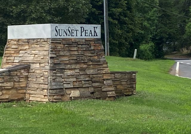 Sunset-Peak-Entrance