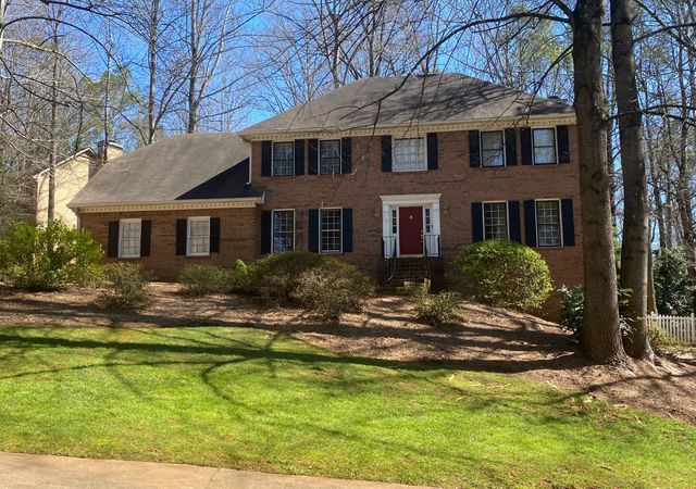 Windsor-Oaks-House-2