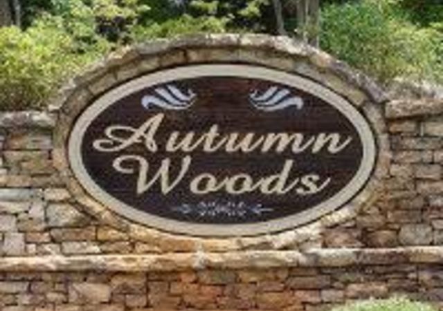 Autumn-Woods-Monument
