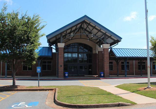 Blue-Springs-Station-North-Cobb