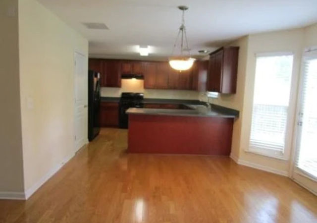 Blue-Springs-Station-interior