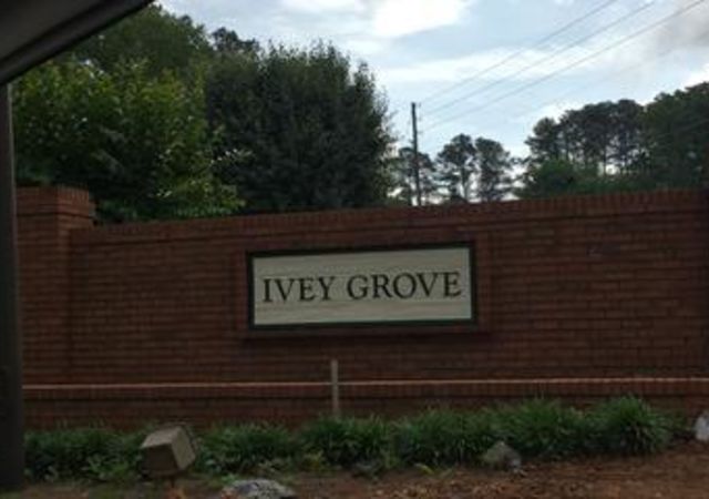 Ivey-Grove-Monument