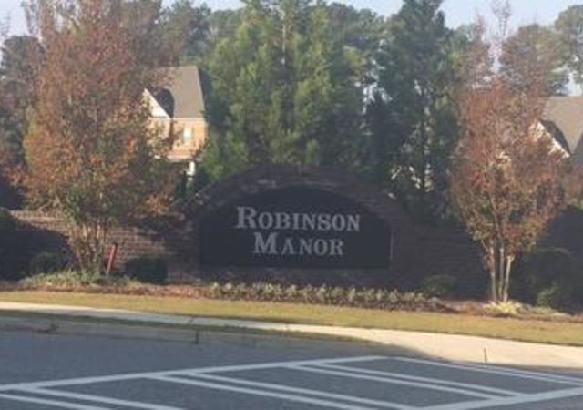 Robinson-Manor