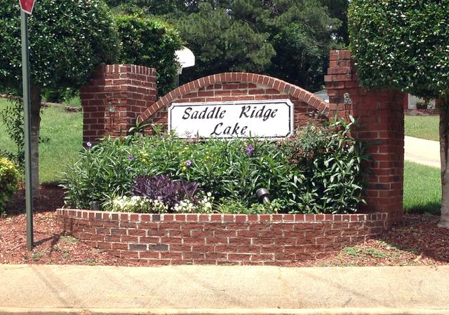 Saddle-Ridge-Lake1