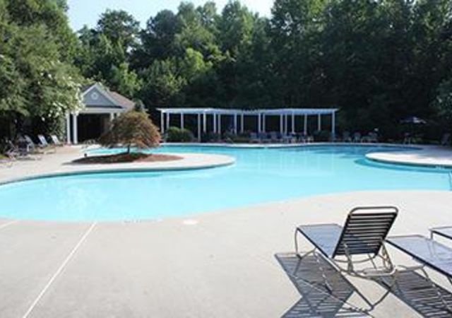 VillagesofEastParkNeighborhoodPool (1)