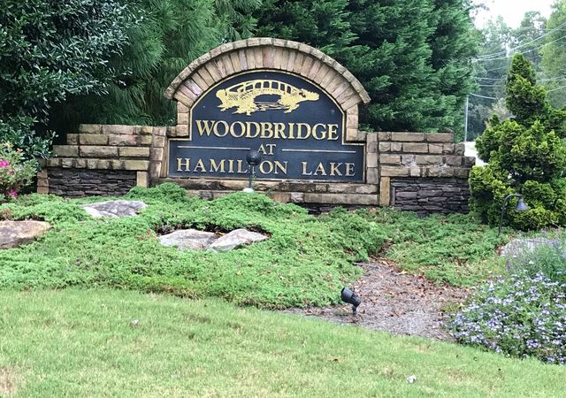 WoodbridgeAtHamiltonLake1-1