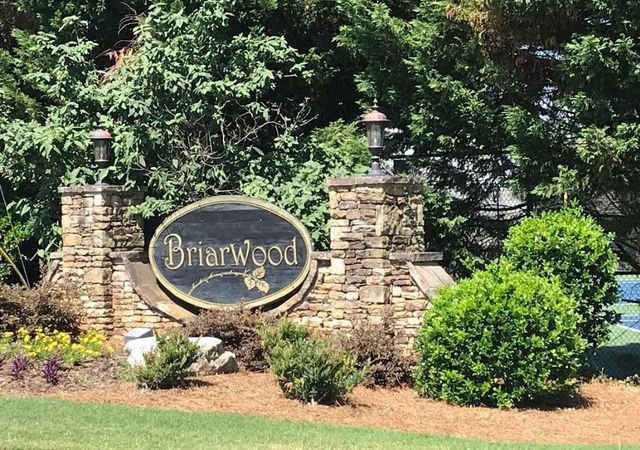 Briarwood-Neighborhood