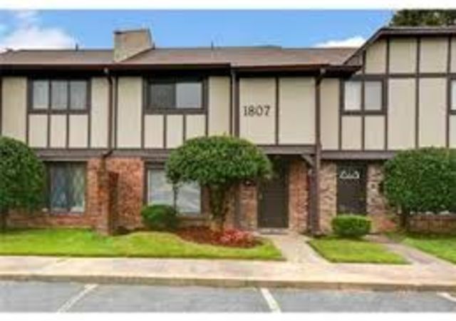 Victory-Heights-House1