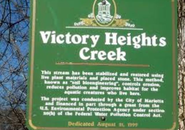 Victory-Heights-Monument